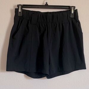 Athleta Black Athletic Shorts with Belt Loops Size 8